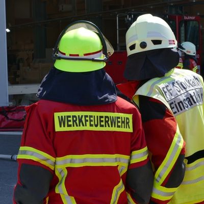 FW Stockach: Brand einer Absauganlage in einem holzverarbeitenden Betrieb