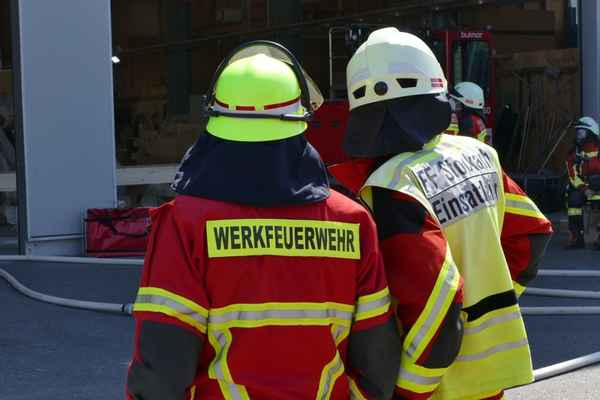 FW Stockach: Brand einer Absauganlage in einem holzverarbeitenden Betrieb