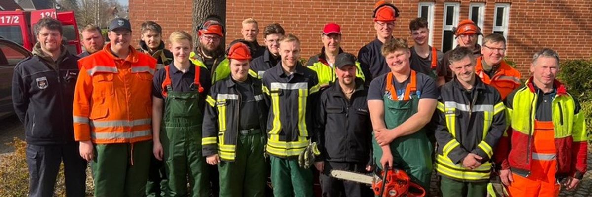 FFW Bergen: Kettensägenausbildung Modul A der Stadtfeuerwehr Bergen