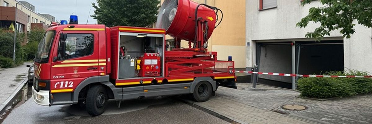 FW-M: Brennender Pkw in Tiefgarage (Berg am Laim)