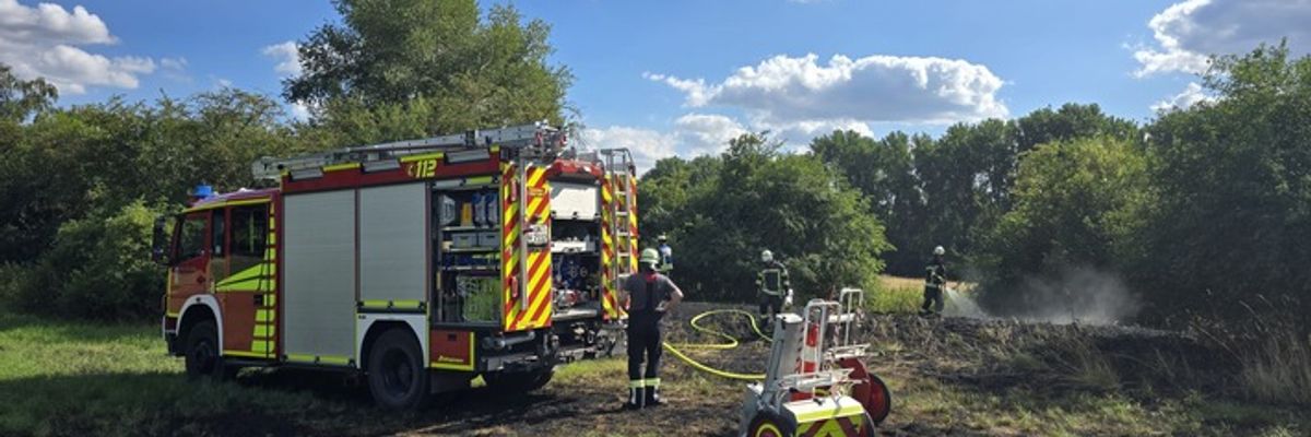 FW-WRN: Vegetationsbrand an der Lippe