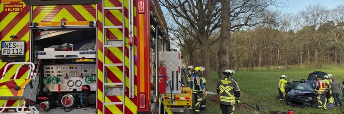 FW Hünxe: Verkehrsunfall mit einer schwerverletzten Person