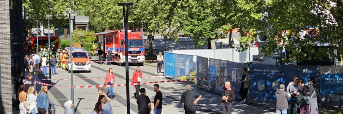 FW-EN: Großaufgebot von Feuerwehr und Rettungsdienst auf dem Vendômer Platz