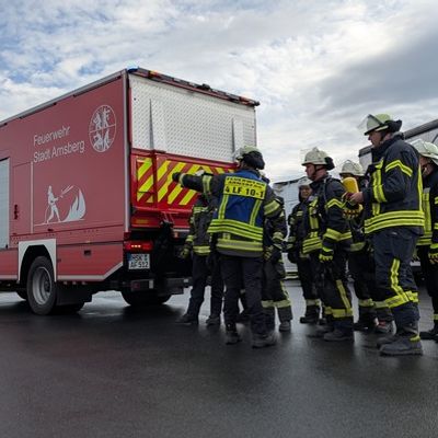 FW-AR: Feuerwehr Arnsberg bildet Einsatzkräfte für ABC-Einsätze aus