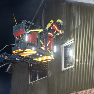 FW-RD: Feuer im Mehrfamilienhaus in Emkendorf
