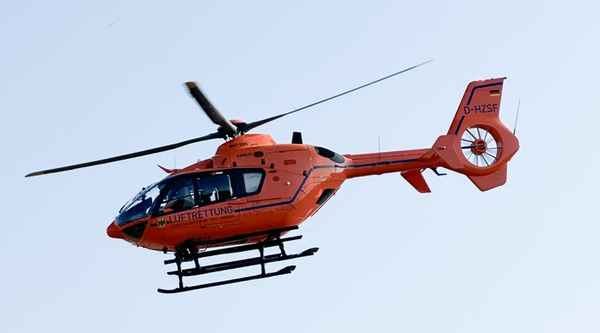 FFW Schwalmtal: Schwerer Verkehrsunfall zwischen Motorrad und Pkw