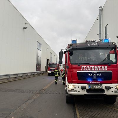 FW-AUR: Feuer in einer Maschine