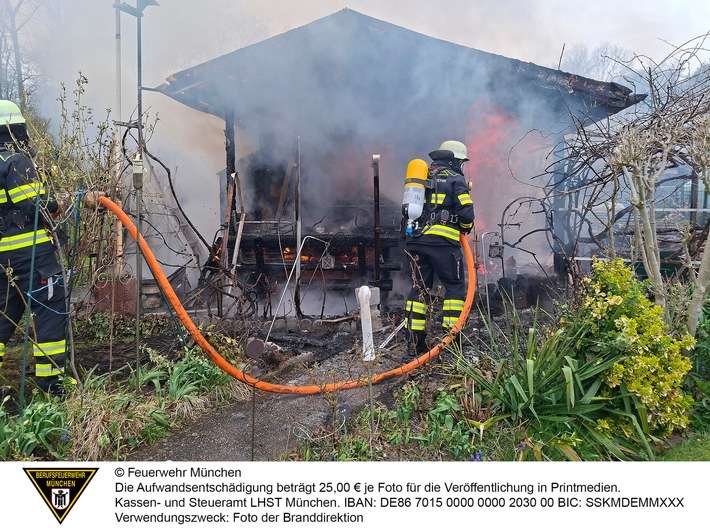 FW-M: Drohne unterstützt bei Brand in Kleingartenanlage (Perlach)