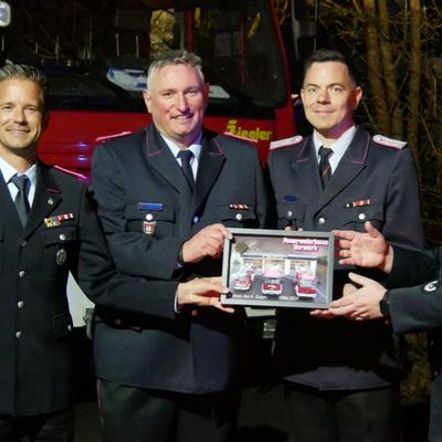 FW Celle: 4. Zug der Ortsfeuerwehr Celle-Hauptwache verabschiedet sich aus Vorwerk