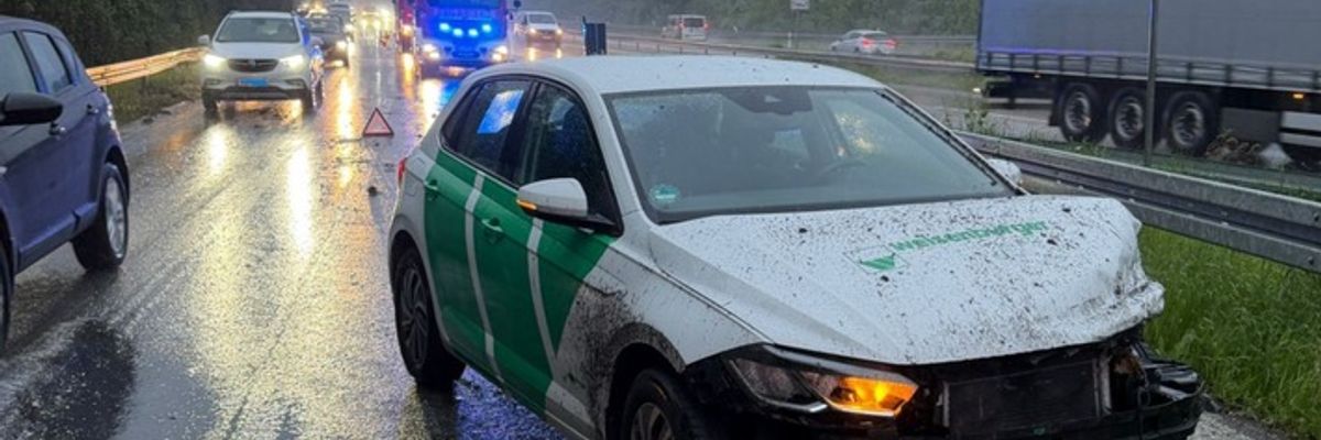 FW-EN: PKW verunfallt auf der Autobahn
