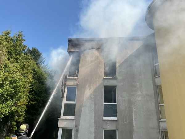 FW-DO: Wohnungsbrand in Lütgendortmund - Bewohner in Spezialklinik transportiert