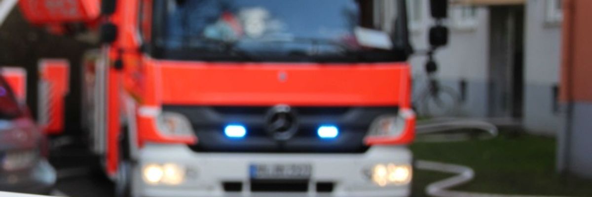 FW-BN: Brand eines Restaurants in Bonn-Dottendorf mit starker Rauchausbreitung