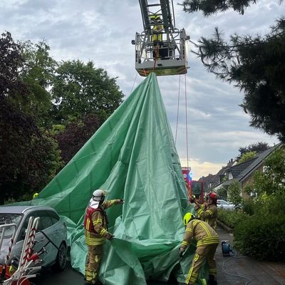 FW-LFVSH: Schnelle Hilfe nach Unwetterschäden und Bränden: Provinzial Nord Brandkasse und Landesfeuerwehrverband SH starten Notdachprojekt