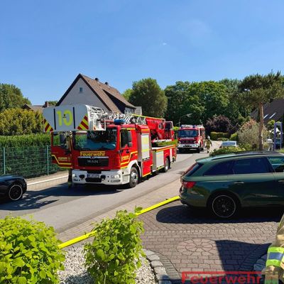 FW-RE: Wohnungsbrand - Küche in Vollbrand - eine Person aus Wohnung gerettet