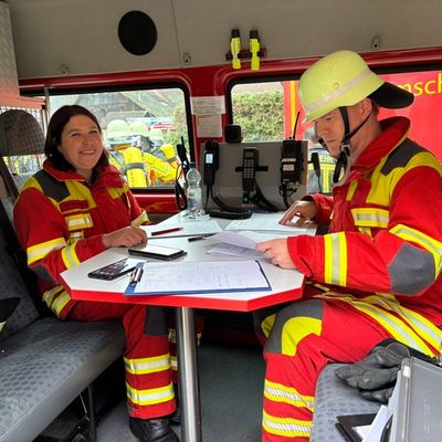 KFV Bodenseekreis: Großer Feuerwehreinsatz wegen Schwelbrand in Wiggenweiler