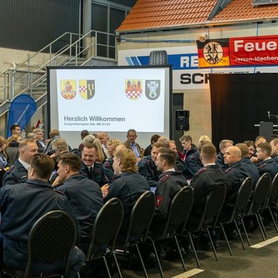 FW-MK: 23 neue Brandmeister für die Feuerwehren im Märkischen Kreis