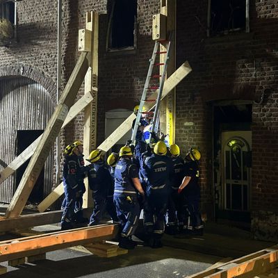 FW Gangelt: Drohender Einsturz an Brandruine