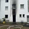 FW Moers: Brand in Wohn- und Geschäftshaus / Person über Drehleiter in Sicherheit gebracht
