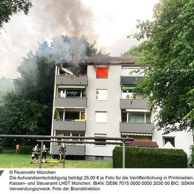 FW-M: Feuerwehr verhindert Dachstuhlbrand (Fürstenried-West)