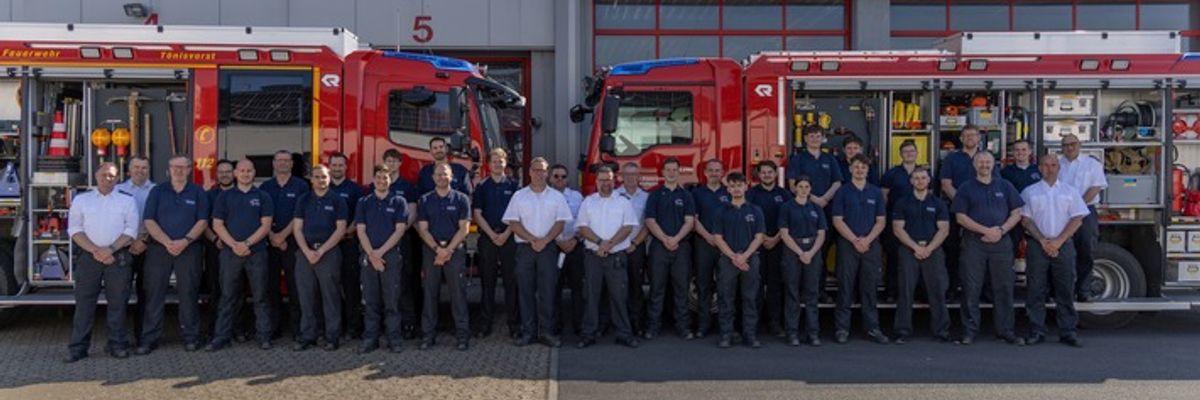 FW Tönisvorst: Erfolgreiche Truppmannausbildung für die Feuerwehren Tönisvorst und Kempen