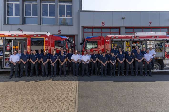FW Tönisvorst: Erfolgreiche Truppmannausbildung für die Feuerwehren Tönisvorst und Kempen