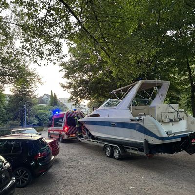 FW-NE: Motorschaden mit Rauchentwicklung auf Sportboot | Keine Verletzten