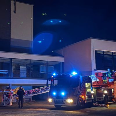 FW Beverungen: Zehn neue Drehleitermaschinisten für die Feuerwehr Beverungen / Erfolgreicher Lehrgangsabschluss der neuen Fachleute