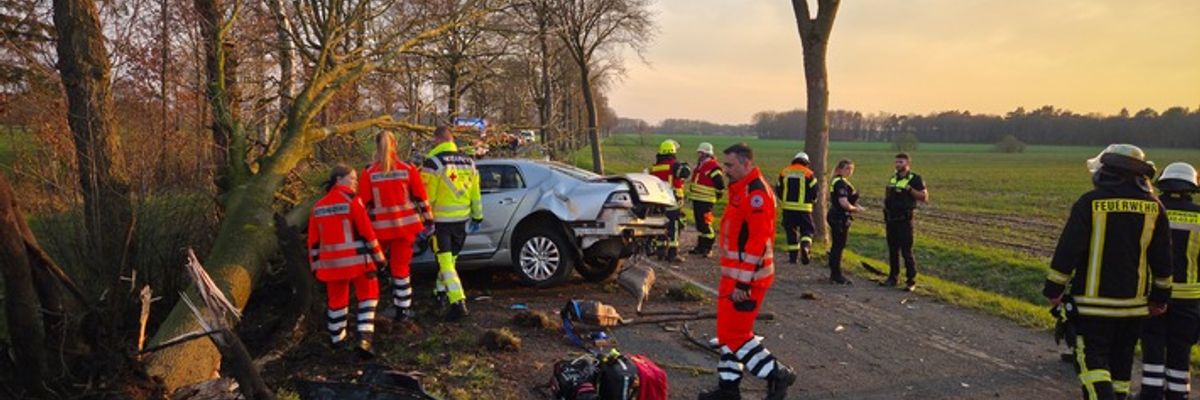 FW-ROW: Schwerer Verkehrsunfall auf der K210 - Fahrer tödlich verletzt