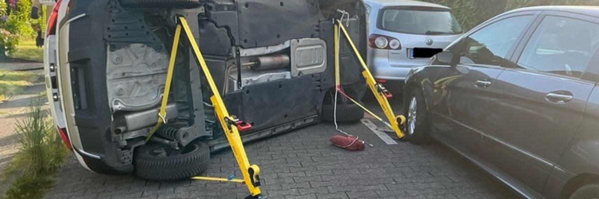 FW-BOT: Verkehrsunfall - Eine leicht verletzte Person