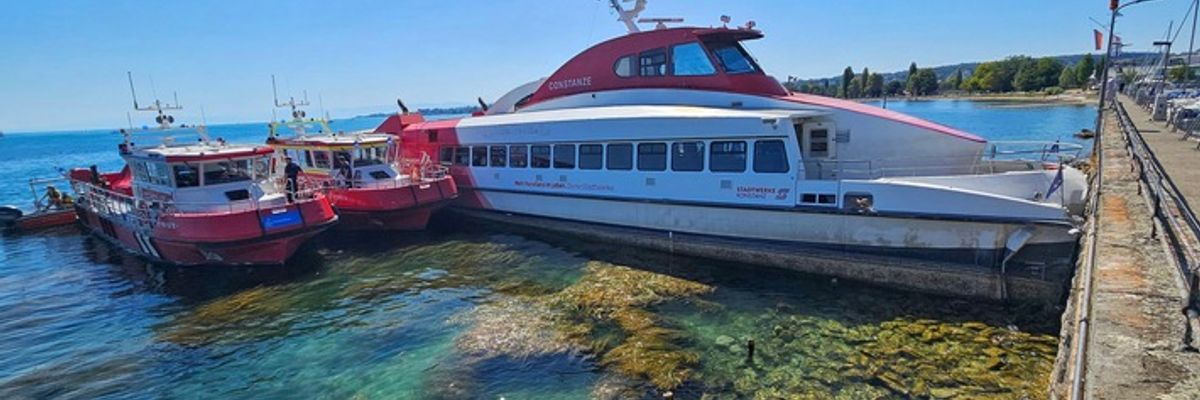 FW Konstanz: Schiffsunfall am Konstanzer Hafen