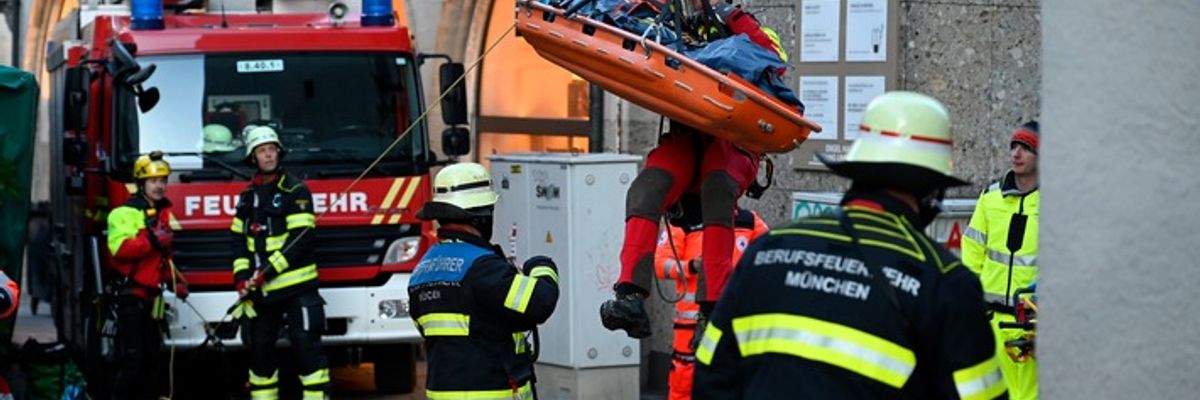 FW-M: Notfallrettung am Alten Peter (Altstadt)