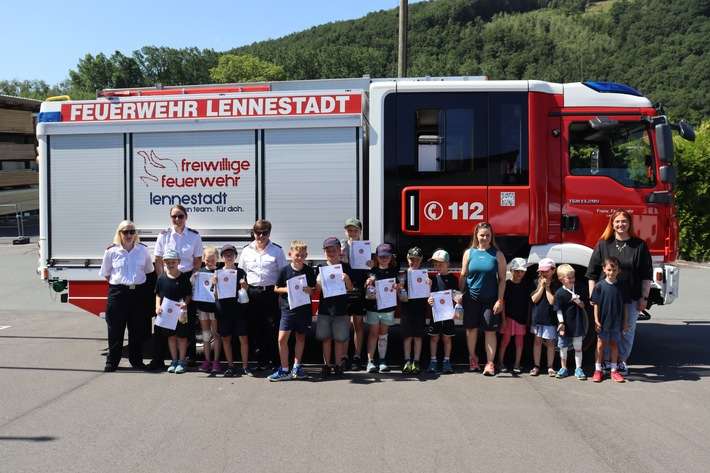 FW-OE: Jüngster Feuerwehrnachwuchs aus der Kinderfeuerwehr absolviert erfolgreich die Kinderflamme