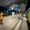 FW Lehrte: Eingeklemmte Person im Zug erfordert aufwendige Befreiungsaktion