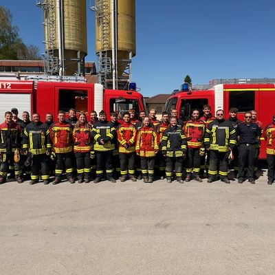 FW Stockach: 21 Feuerwehrangehörige bestehen Truppmannausbildung in Stockach