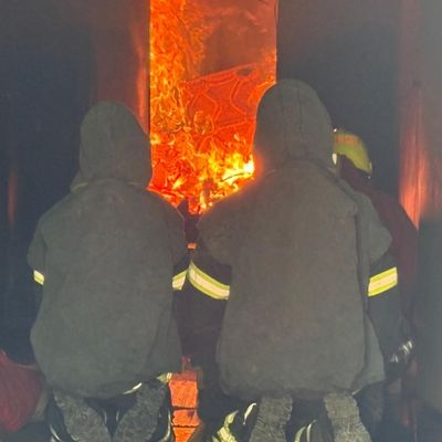 FW-PL: Feuerwehr Plettenberg trainiert realitätsnahe Brandbekämpfung