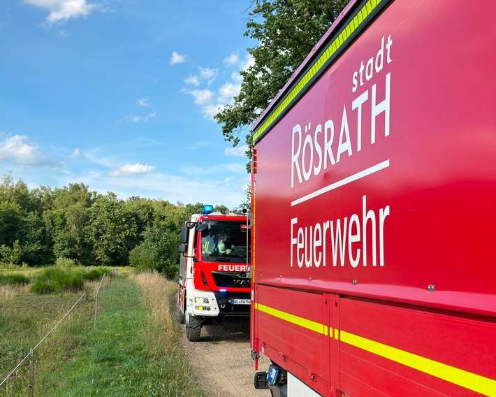 FW Rösrath: Waldbrand in der Wahner Heide - rund 200 Einsatzkräfte vor Ort