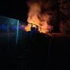 FW Überlingen: Brand im Freien / Feuerschein bereits auf Anfahrt sichtbar / Feuer schnell gelöscht / Übergreifen der Flammen verhindert