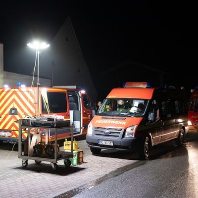 FW-SE: Gefahrgutaustritt auf Betriebsgelände