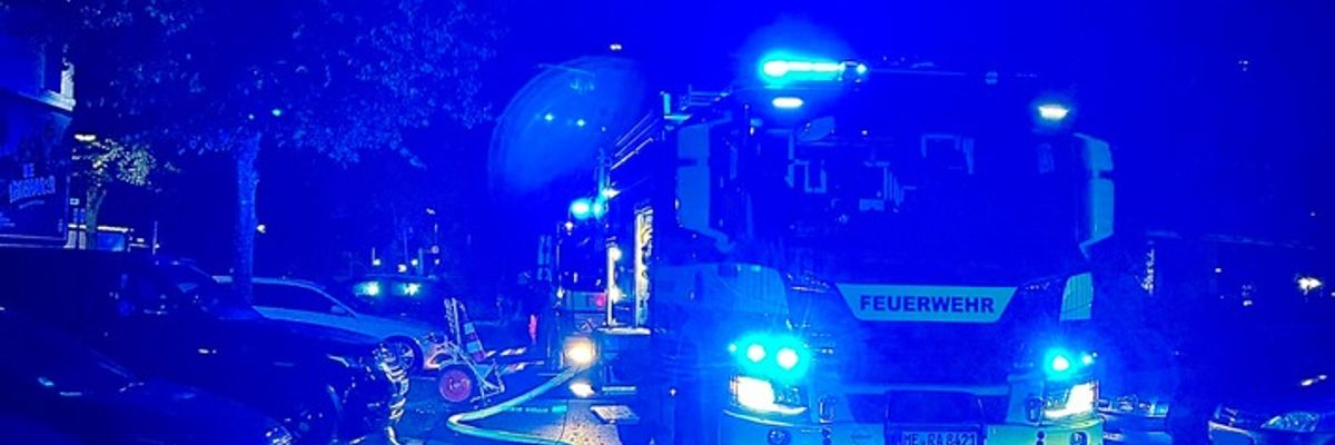 FW Ratingen: Küchenbrand in Ratingen-Ost