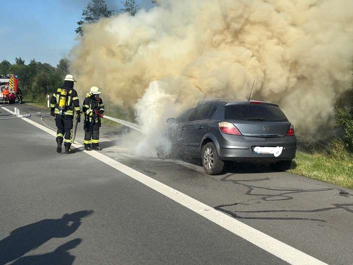 FW-ROW: Pkw brennt auf der BAB 1