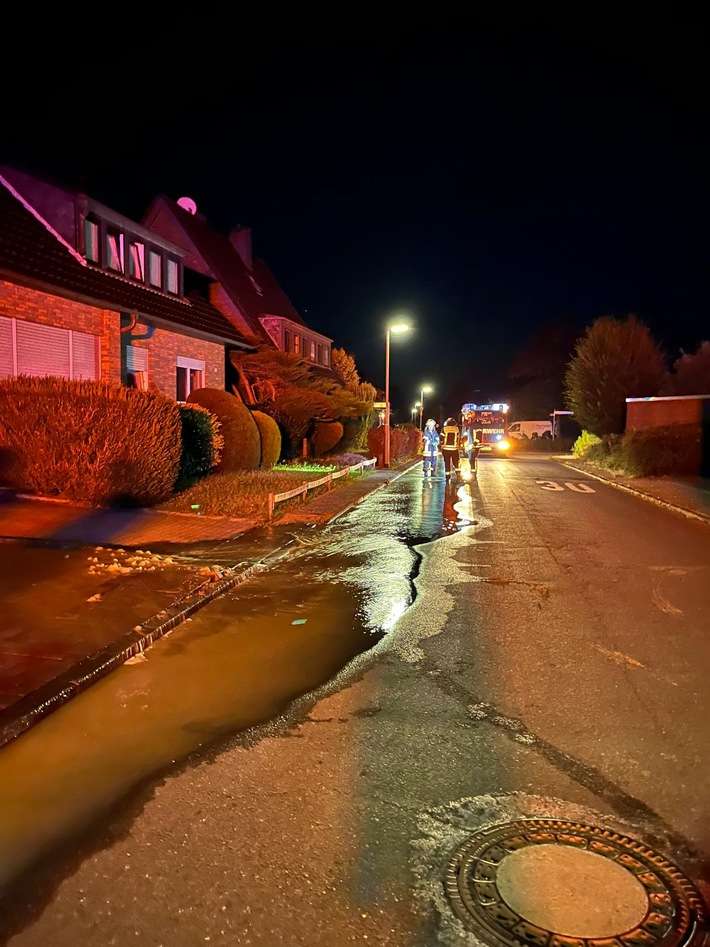 FW-Schermbeck: Wasserrohrbruch