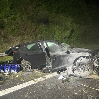 FW Pforzheim: Schwerer Verkehrsunfall auf der BAB 8