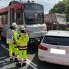 FW-BN: Zusammenstoß zwischen Straßenbahn und PKW endete glimpflich