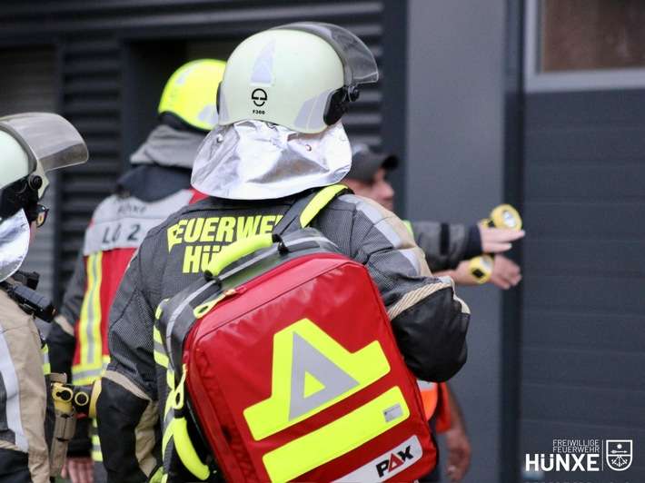 FW Hünxe: Person in verschlossener Wohnung