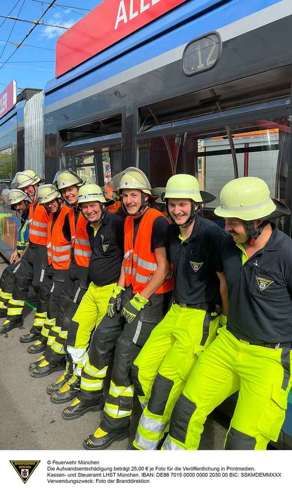 FW-M: Straßenbahn und Lkw kollidiert (Neuhausen-Nymphenburg)
