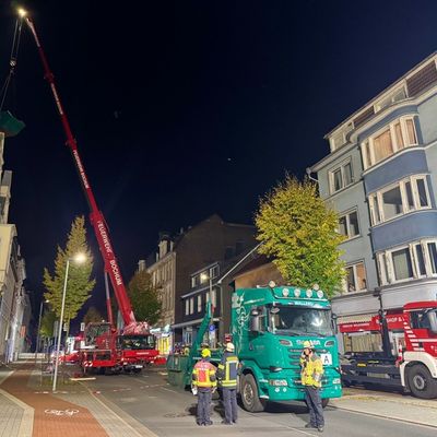 FW-EN: Teileinsturz eines Daches sorgt für Großeinsatz in Gevelsberg