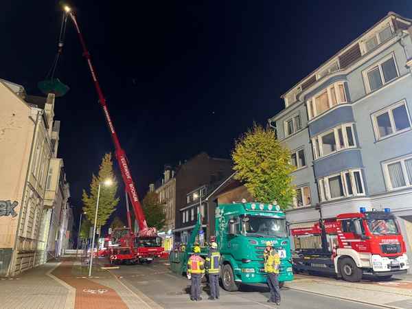 FW-EN: Teileinsturz eines Daches sorgt für Großeinsatz in Gevelsberg