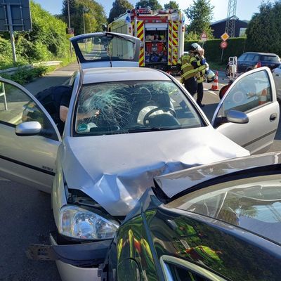 FW-EN: Verkehrsunfall auf Dortmunder Landstraße