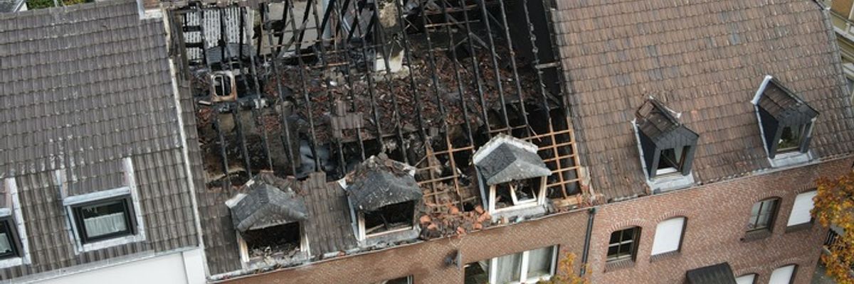 Feuerwehr Goch: Hoher Sachschaden nach Dachstuhlbrand