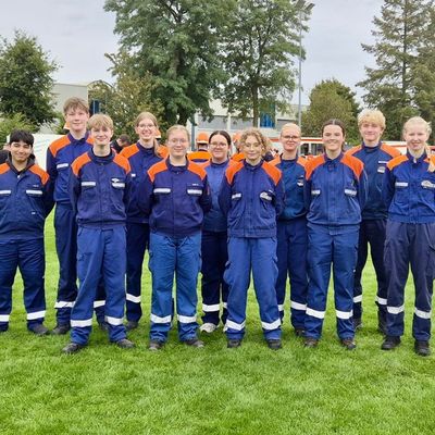 FW-OLL: Mitglieder von drei Jugendfeuerwehren aus dem Landkreis Oldenburg erhalten Leistungsspange - Premiere für zwei Jugendliche aus der Gemeinde Großenkneten